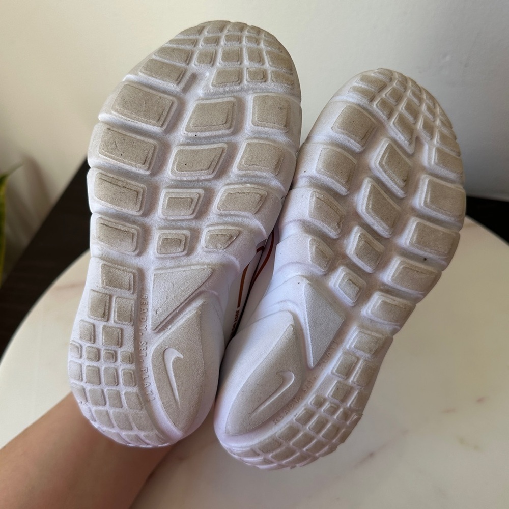 Nike Toddler girls Flex Runner 2 Slip on Sneakers no laces 11c - Picture 7 of 9